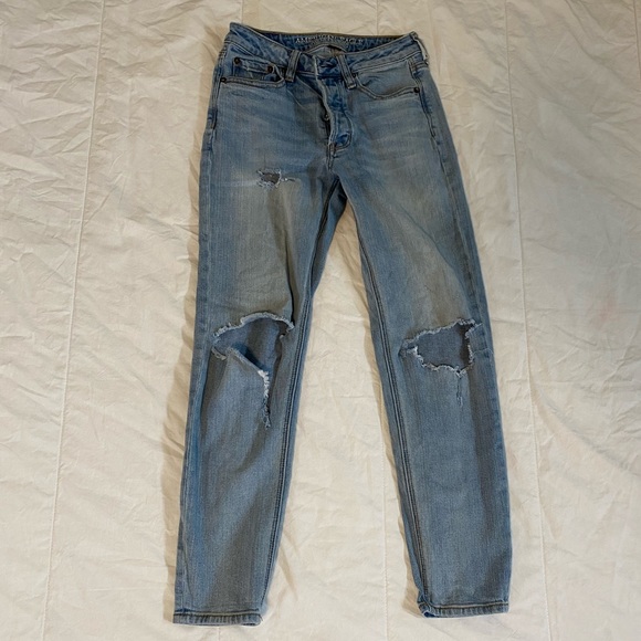 American Eagle Vintage Hi-Rise Ripped Jeans - Picture 6 of 11